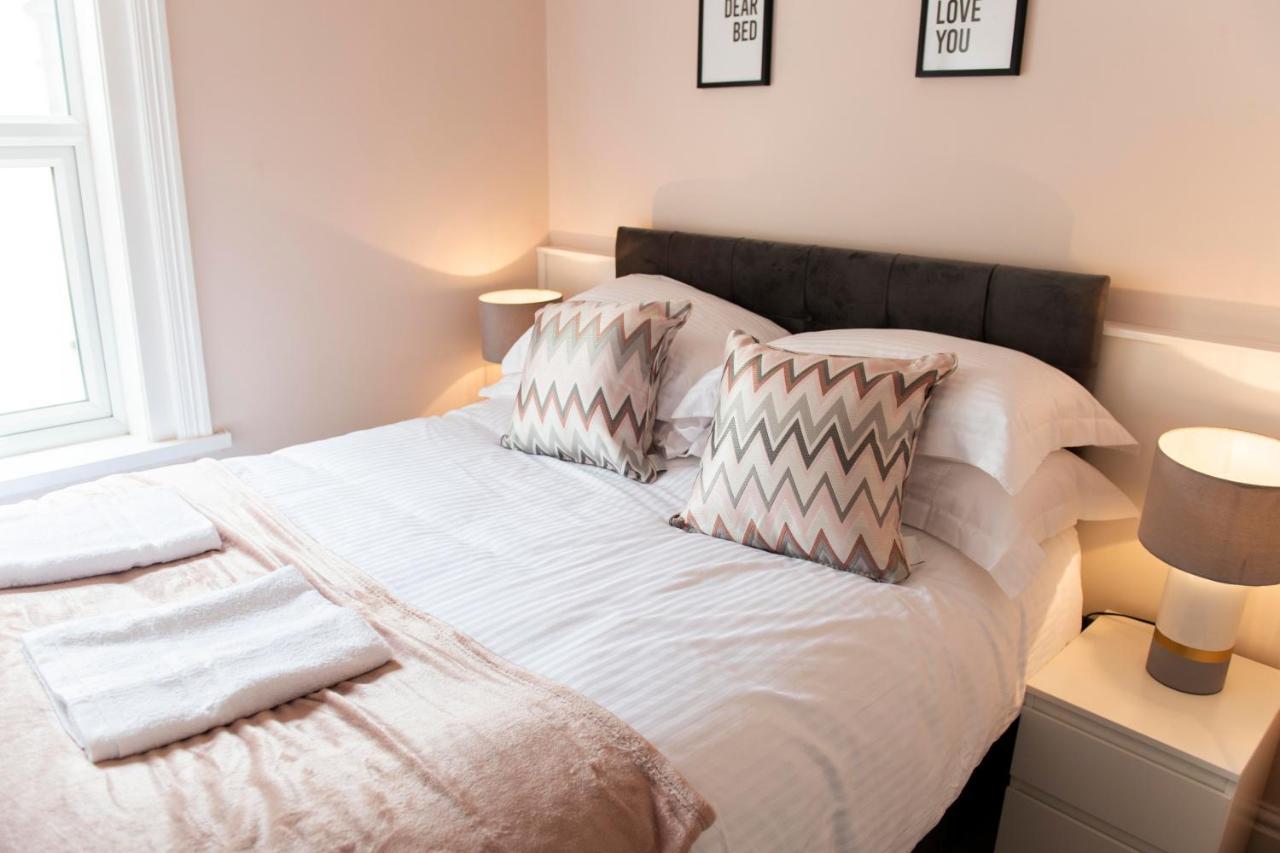 Charles Alexander Short Stay - Highcliffe Apartments Cleveleys Dış mekan fotoğraf