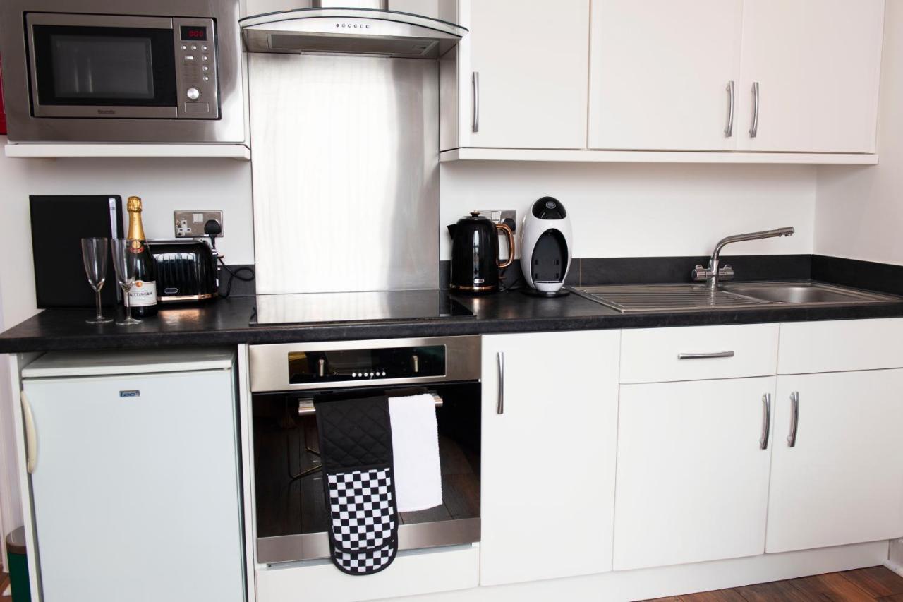 Charles Alexander Short Stay - Highcliffe Apartments Cleveleys Dış mekan fotoğraf