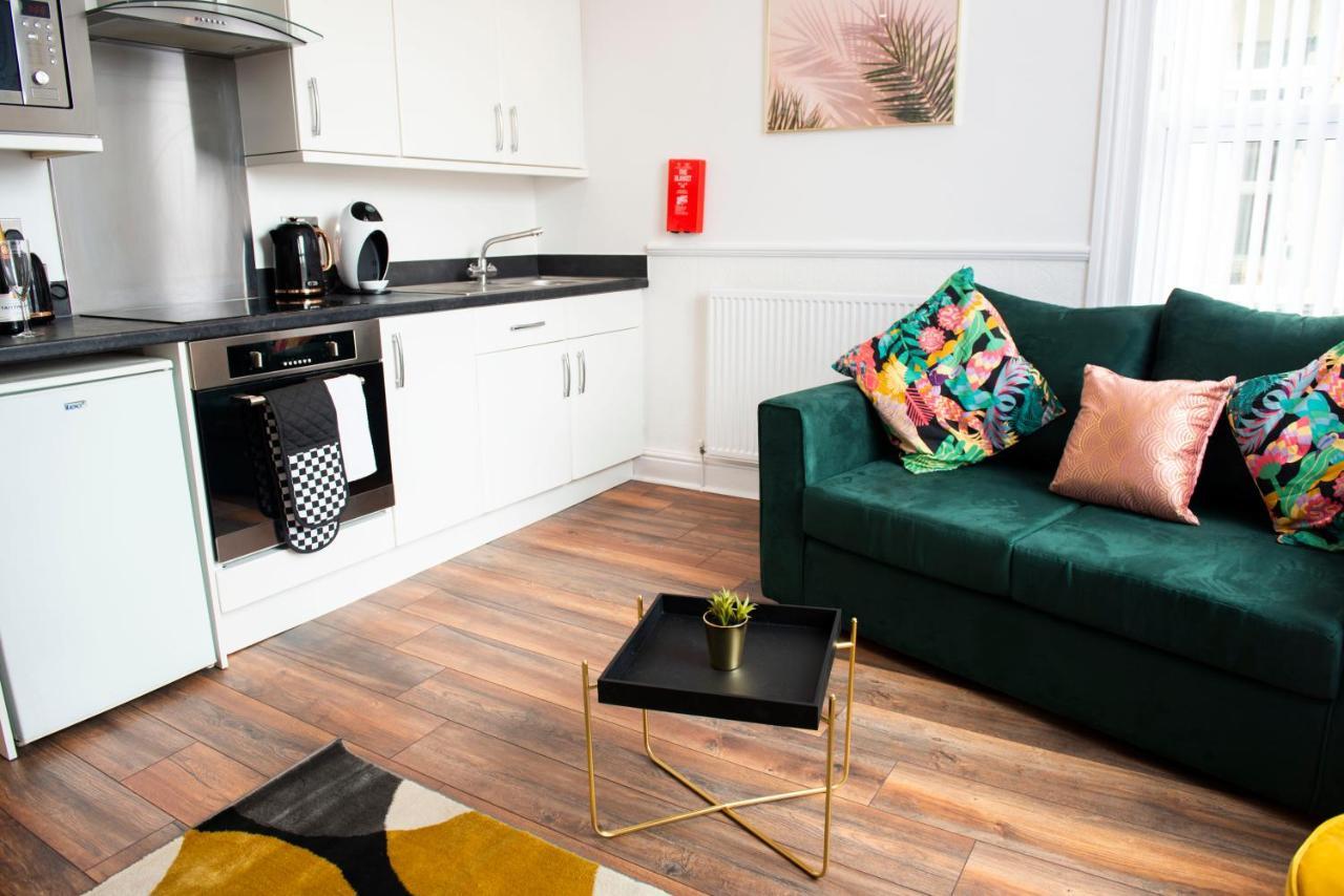 Charles Alexander Short Stay - Highcliffe Apartments Cleveleys Dış mekan fotoğraf
