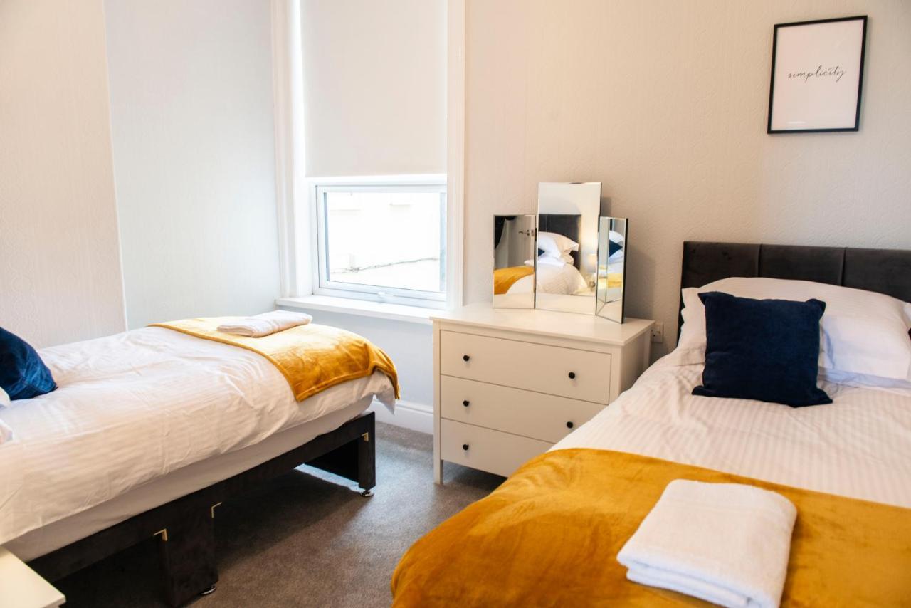 Charles Alexander Short Stay - Highcliffe Apartments Cleveleys Dış mekan fotoğraf