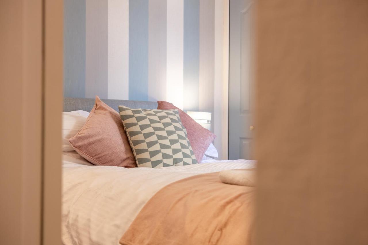 Charles Alexander Short Stay - Highcliffe Apartments Cleveleys Dış mekan fotoğraf